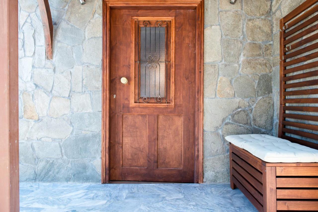 Athina'S Apartment Panagia  Exterior photo